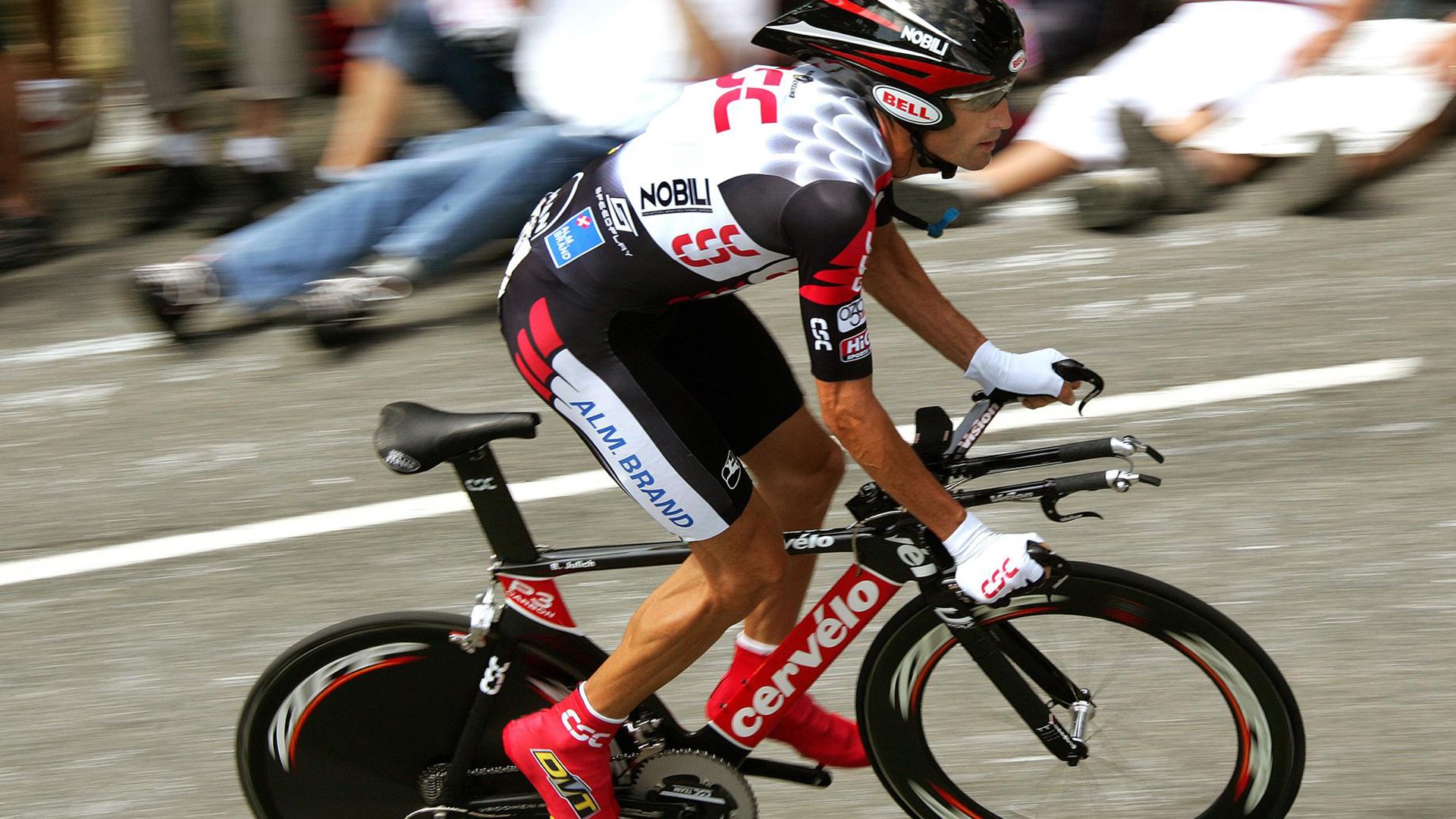 九游游戏在线玩-牙买加跑酷运动逐渐走入大众视野，牙买加跑步视频